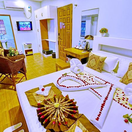 Hotel Aurora Μανταλέι Εξωτερικό φωτογραφία