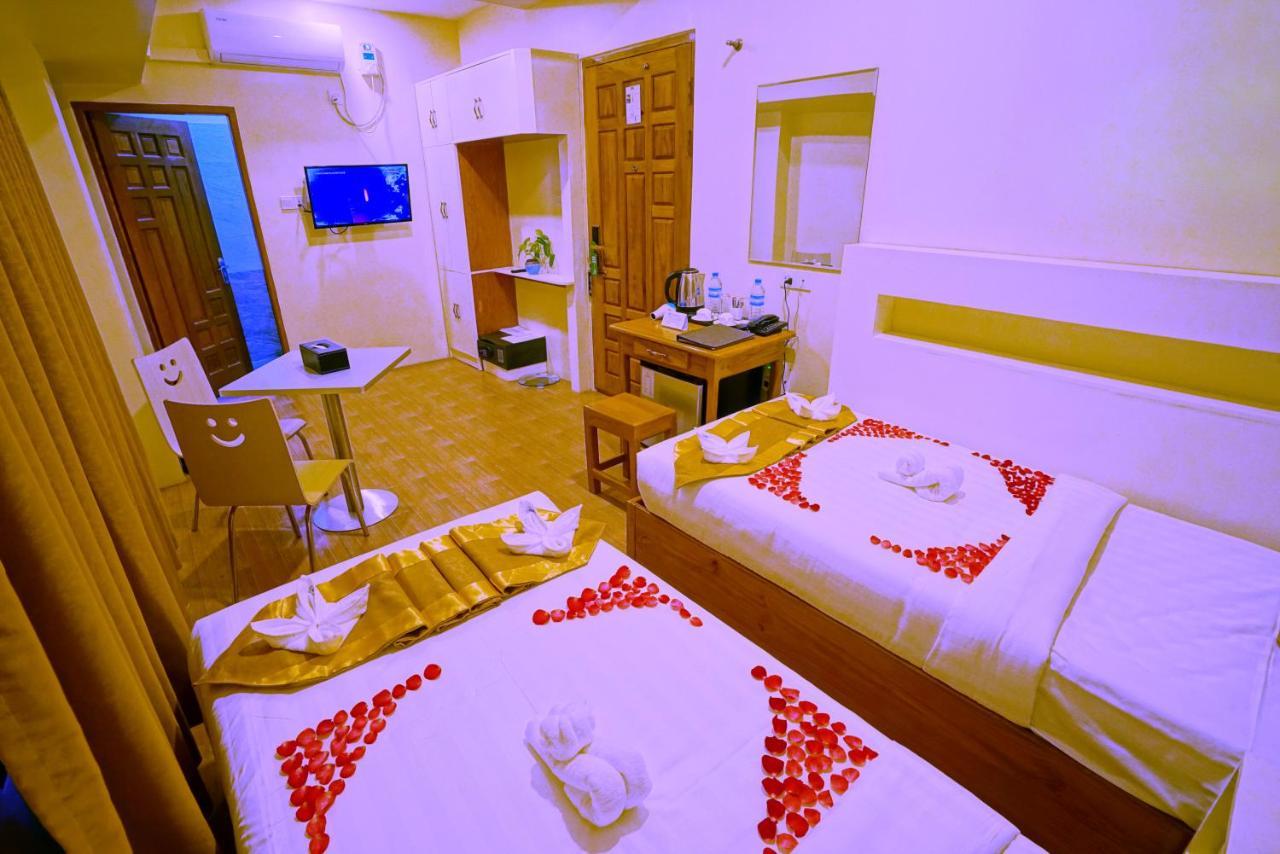 Hotel Aurora Μανταλέι Εξωτερικό φωτογραφία